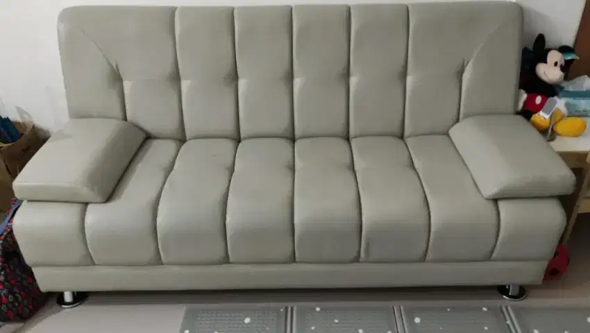 Menerima jasa service sofa panggilan