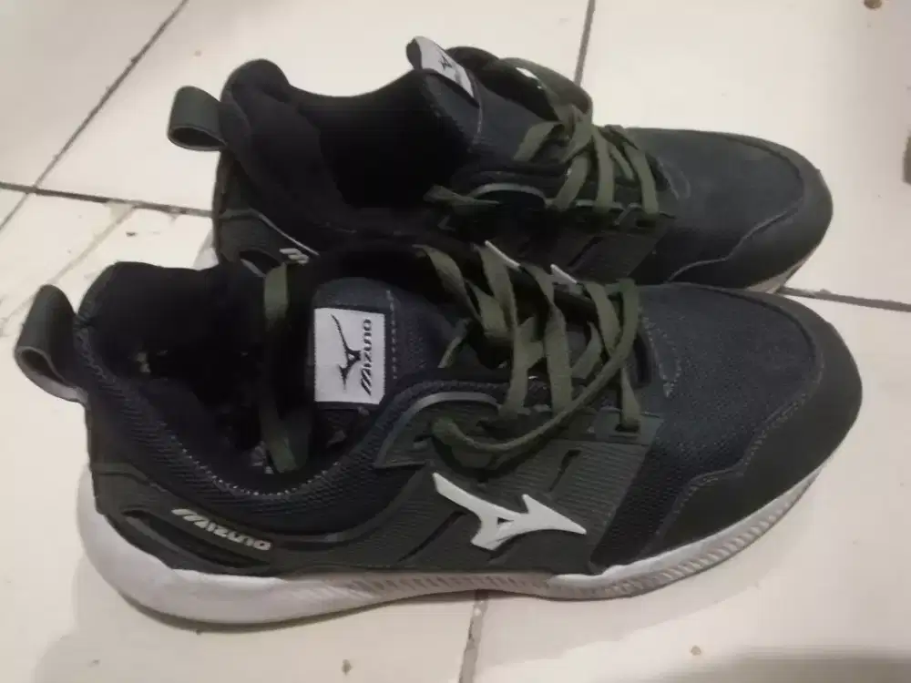 Olx cheap sepatu mizuno