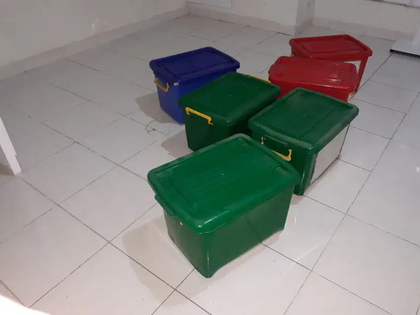 box plastik 60 x 40 x 50 cm tinggi. murah sekali
