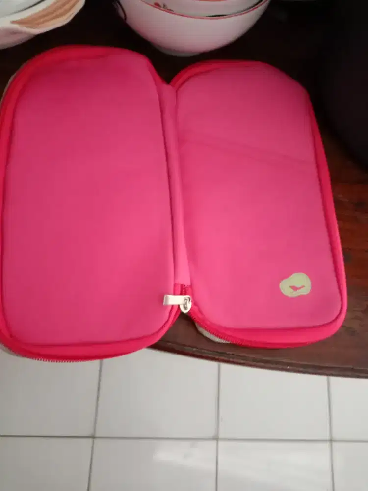 Untuk tempat pasport ready warna pink