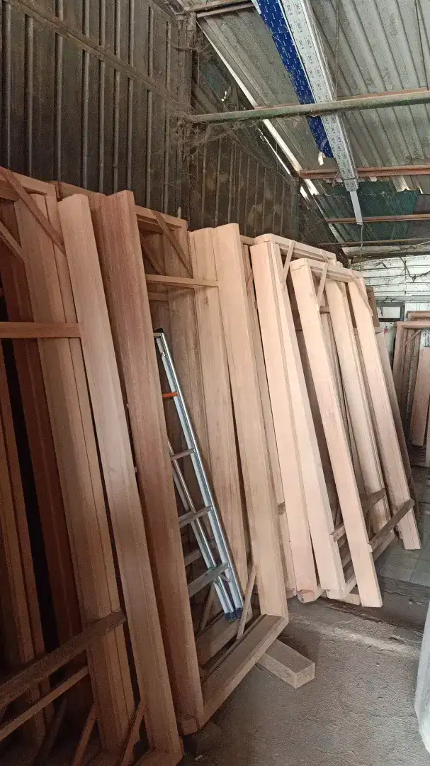 Pintu kusen dan jendela kayu oven bisa pasang kunci engsel pintu