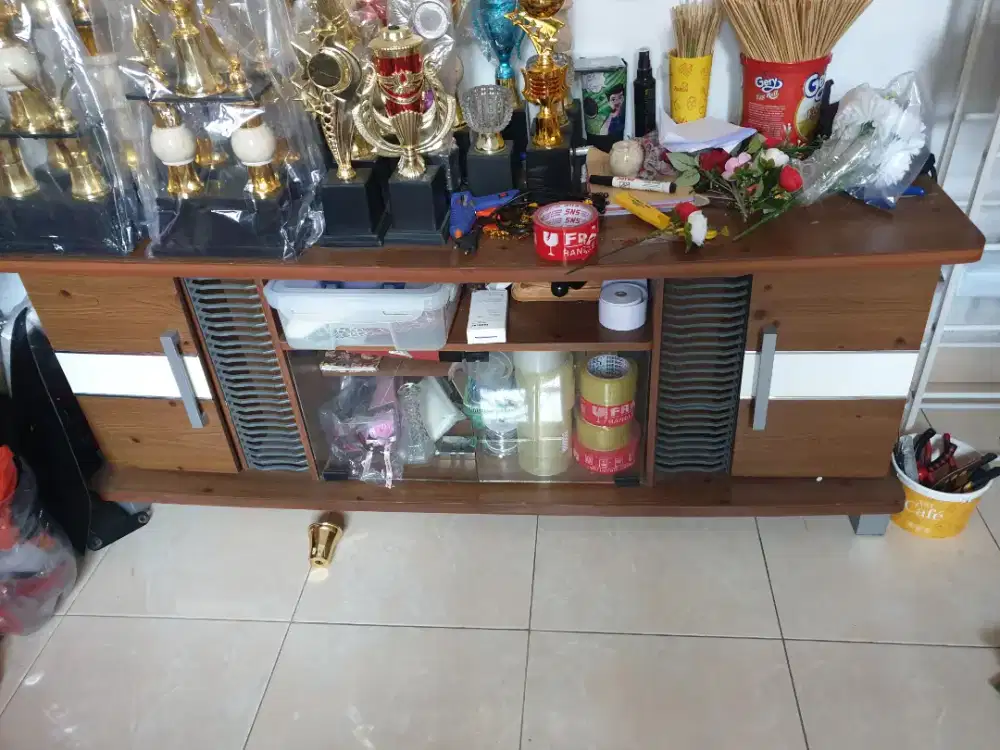 Lemari tv rak tv display