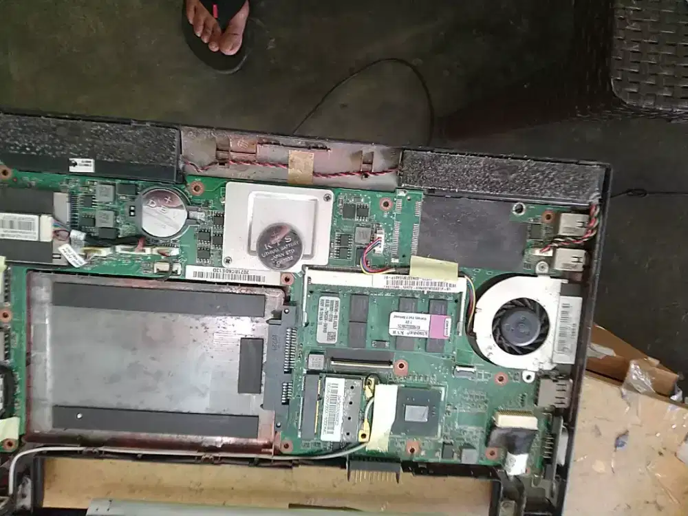 Terima laptop rusak padam dan hidup
