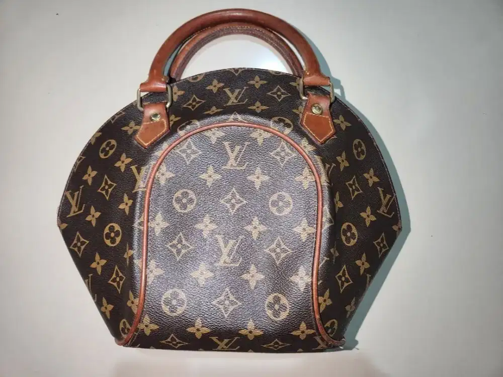 Louis Vuitton LV Ellipse PM Monogram - Preloved