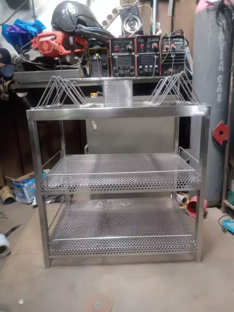 Stainles, pintu gerbang , ralling tangga, balcon, meja, pagar, canopi