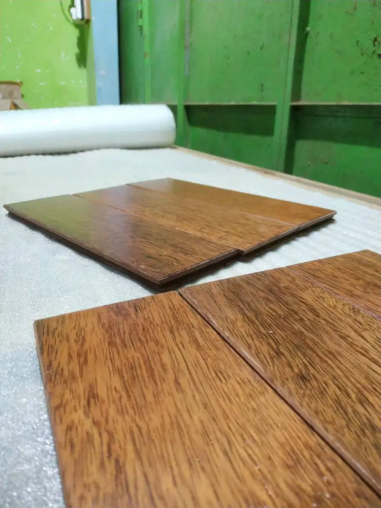 Lantai Parket UV Coating Anti Gores