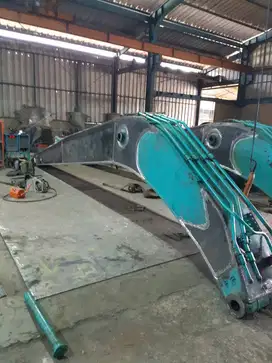 REINFORCE, REPAIR CRACK BOOM ARM EXCAVATOR