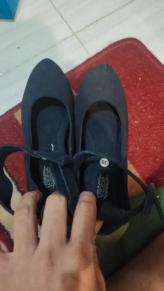 Sepatu Wedges Wanita