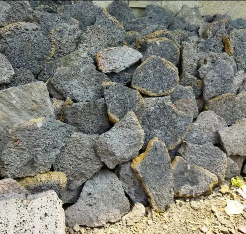 Monster stone untuk pelapis dinding