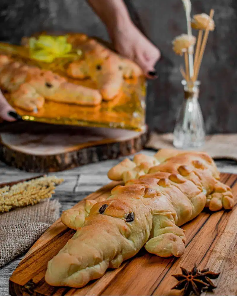 Roti Buaya Mini 30 cm (Oleh-Oleh Jakarta)