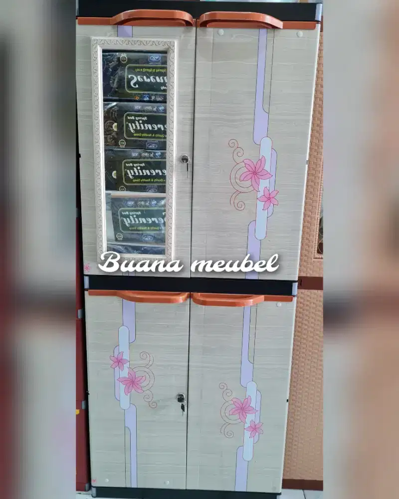 Lamari plastik orlando cermin