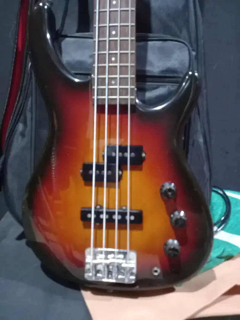 Sale bass fender mb 4 japan sunburst 4 string plus gigbag