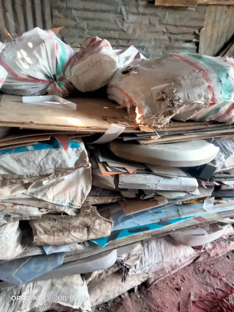 Jual beli acrylic  ronsok monggo yg puntya tawarkan