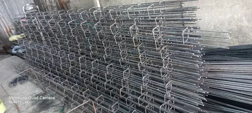 Besi rakitan kolom cagak tiang