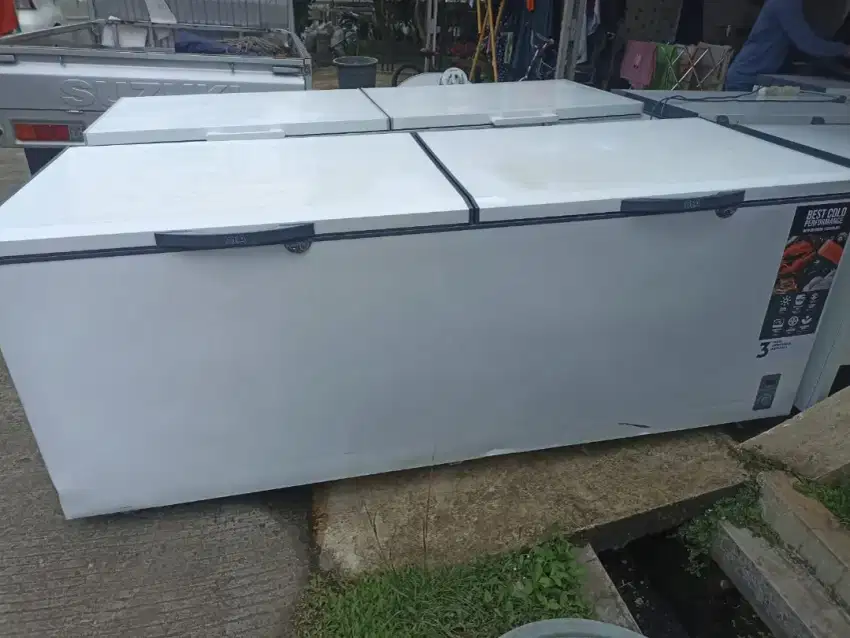 Freezer box pembeku daging kapasitas 1200 liter MERK GEA