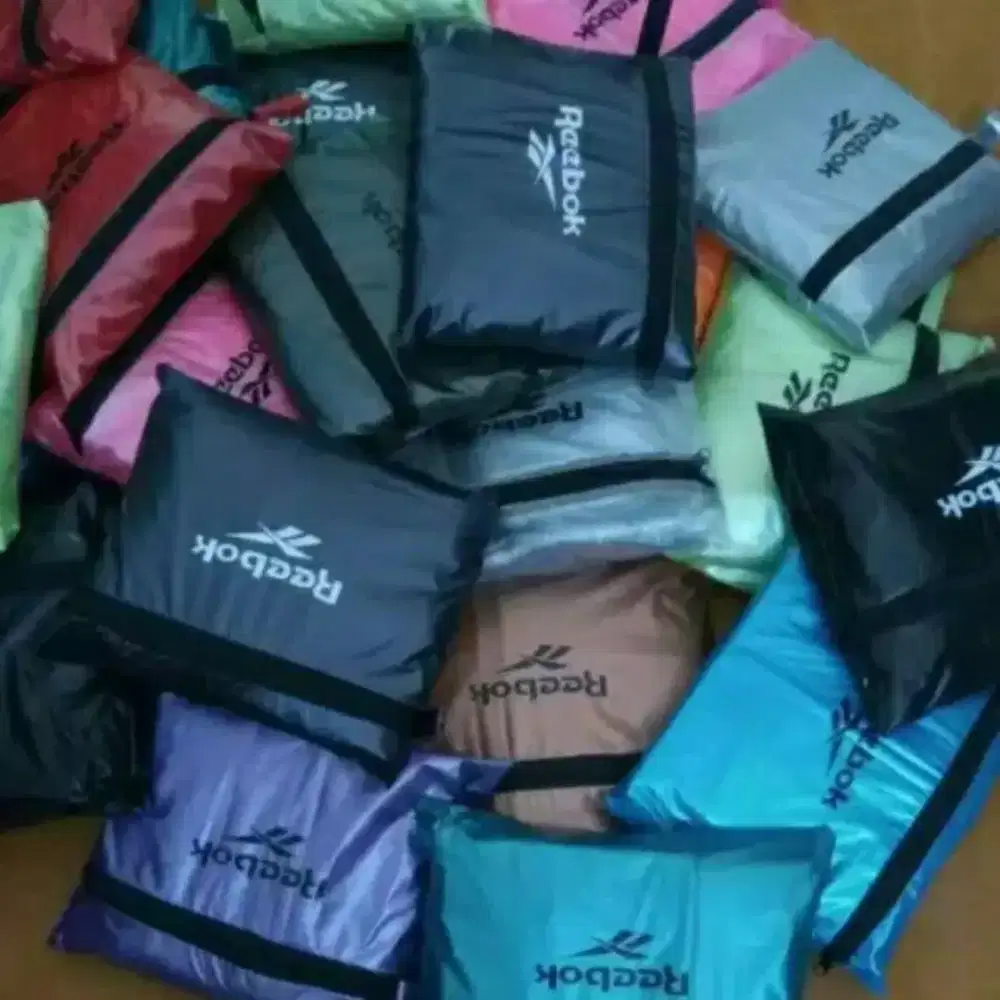 Jas ujan reebok @SAN_SHOPP