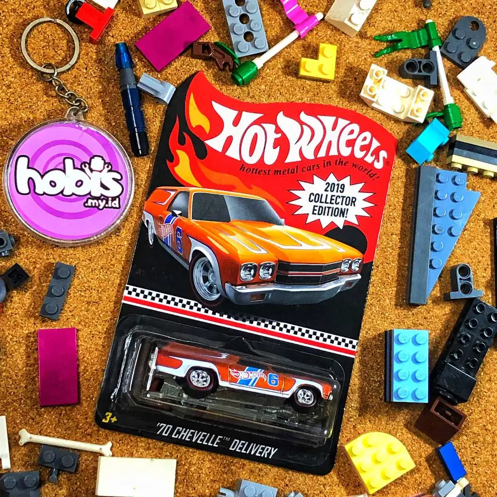 Diecast Hot Wheels Collector Edition Chevelle Delivery Orange Mail In