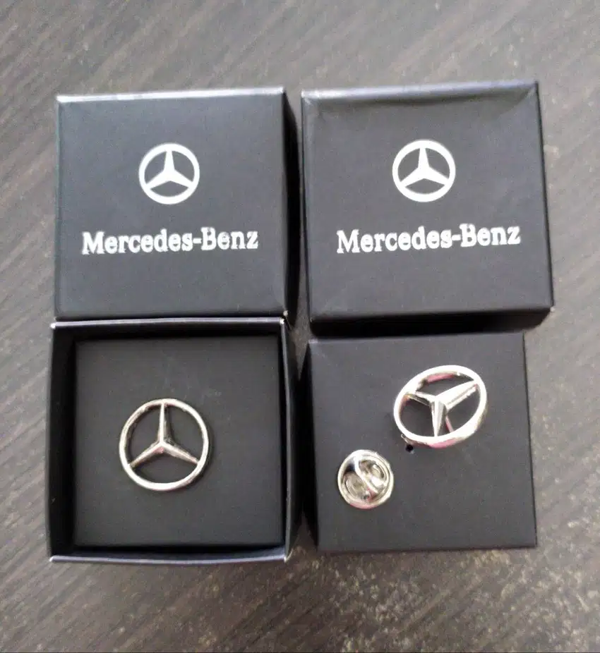 Pin Mercedes-Benz