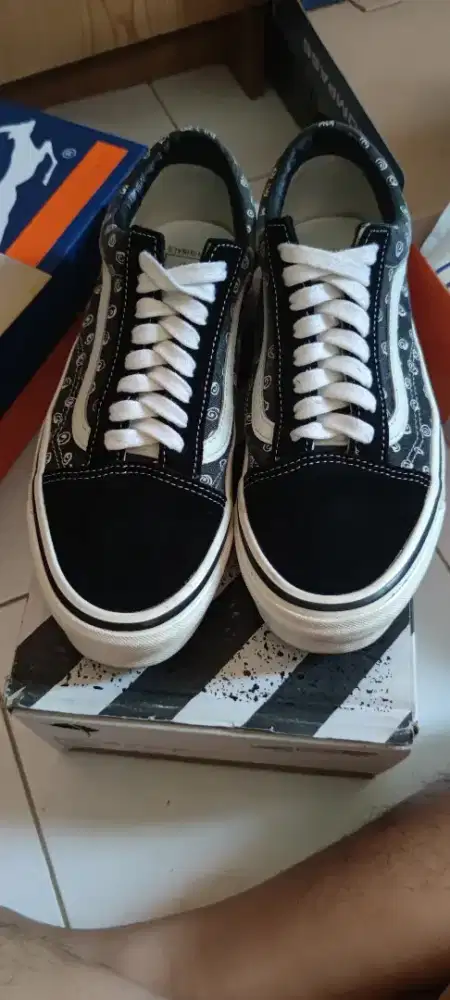 Seri vans old store skool