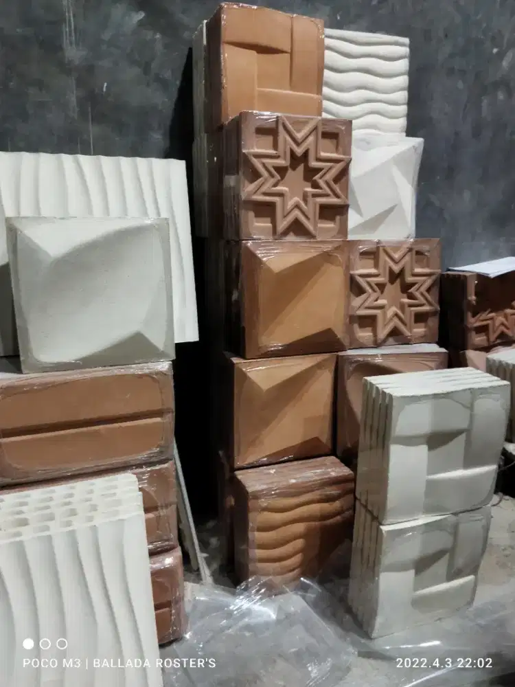 Ornamen dinding rumah dan masjid ukuran 20x20x2 cm