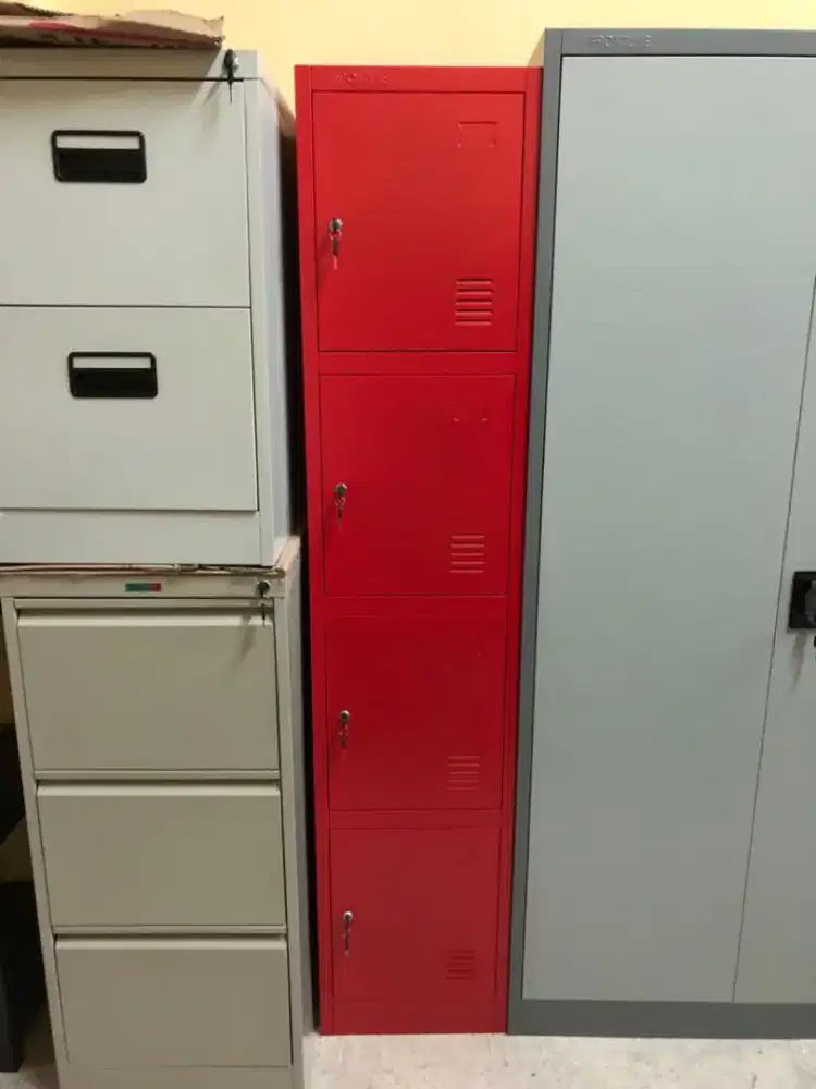 Filing Cabinet / Lemari Besi 4 Pintu / Loker 4 Pintu / Locker 25
