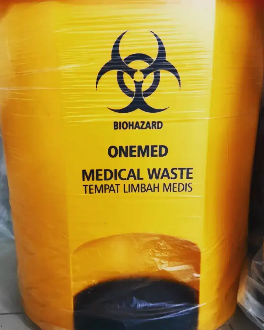 Tempat sampah injak limbah medis kuning