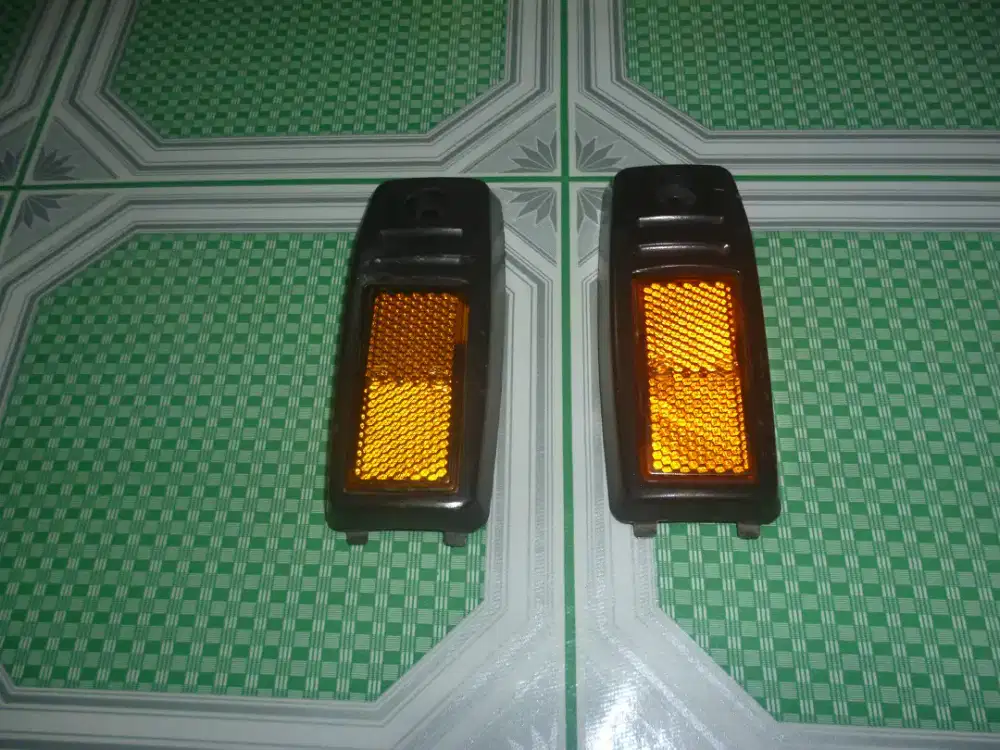 Mata kucing depan Grand