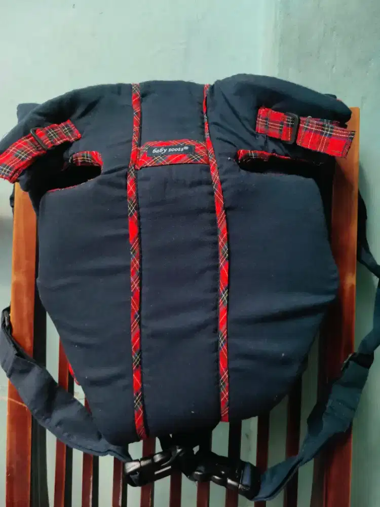 Gendongan Bayi Baby Scotts