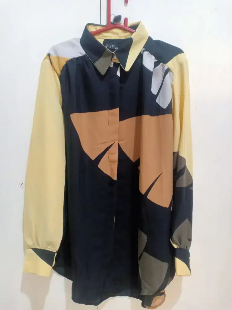 Kemeja import size M/L dijual krn slh size, Hb : 240.000 Hj : 145.000