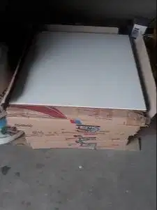 SEDIA KERAMIK GNET 40X40