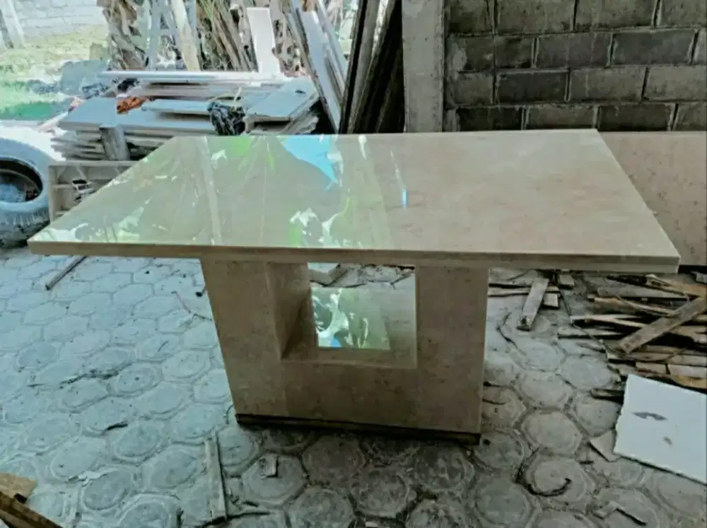 Meja Makan Marmer Cantik