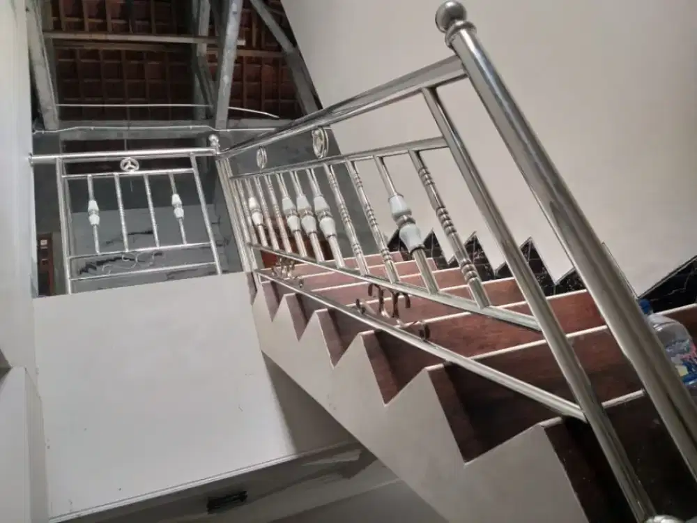 Pagar tangga stainles