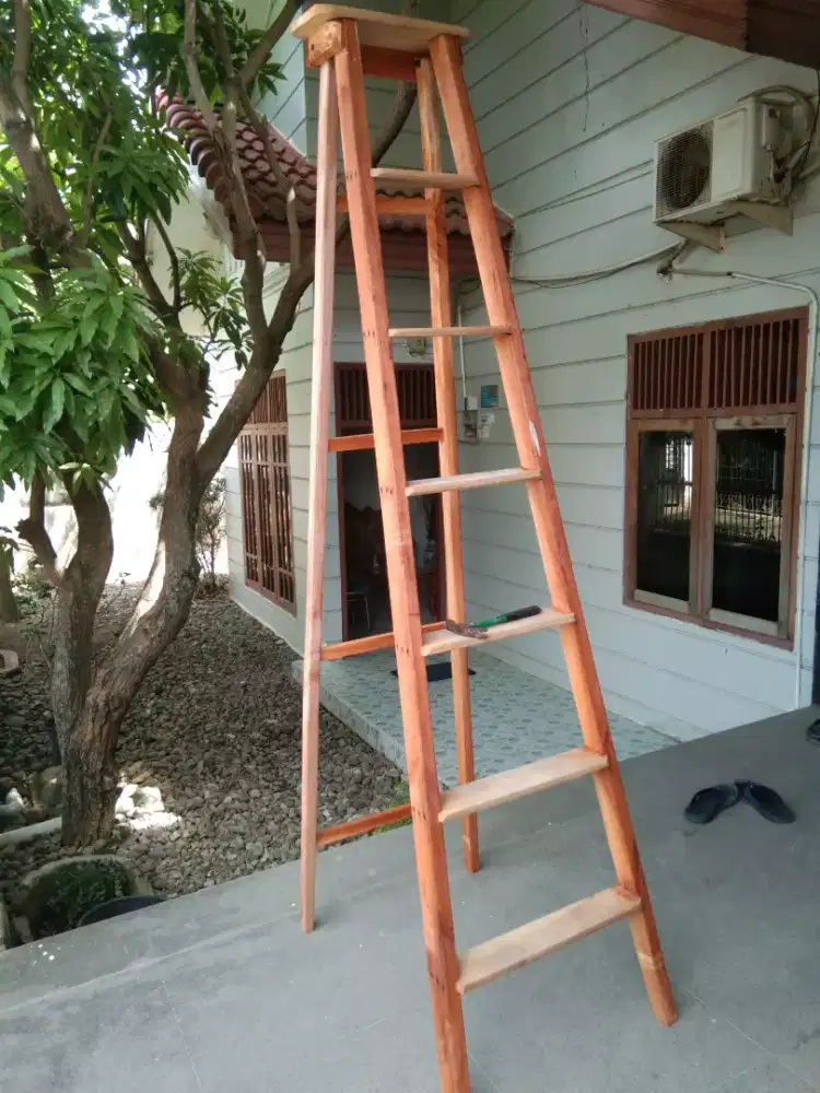 tangga lipat kayu