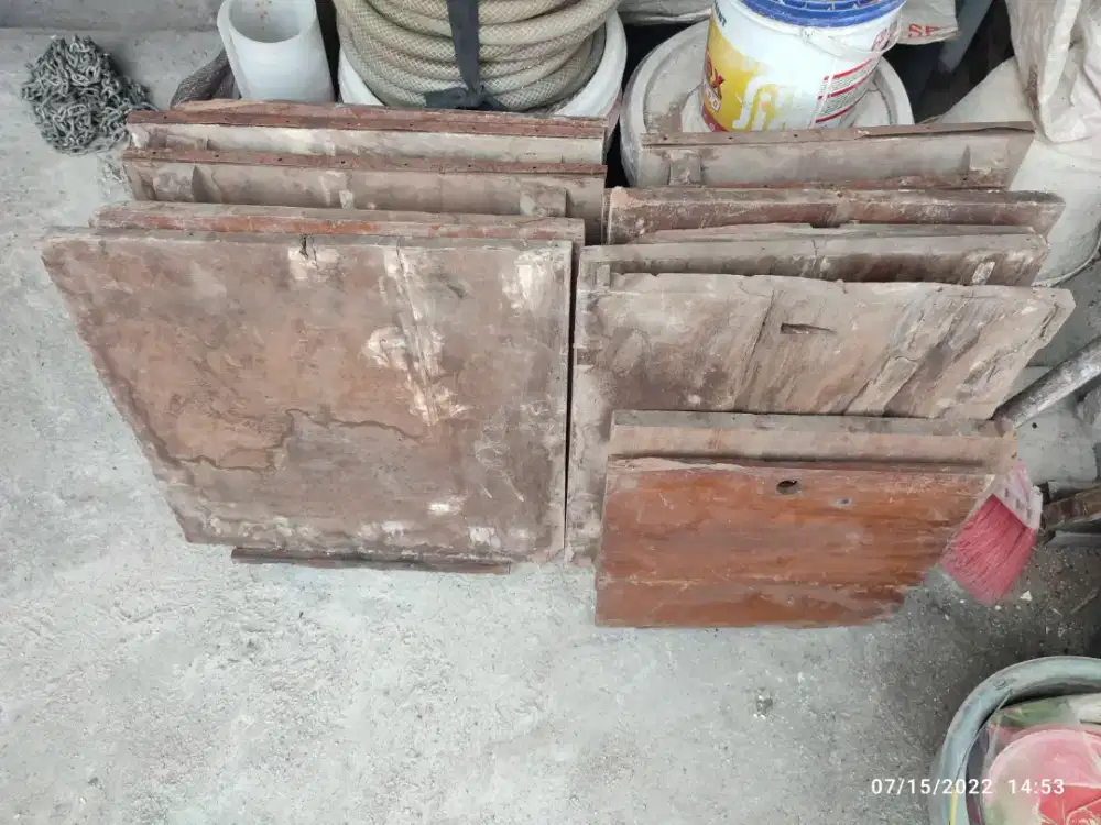 Bongkaran pintu & laci Lemari Jati