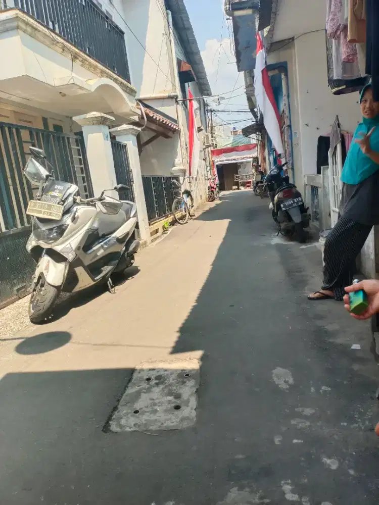 DI SEWAKAN BULANAN/TAHUNAN