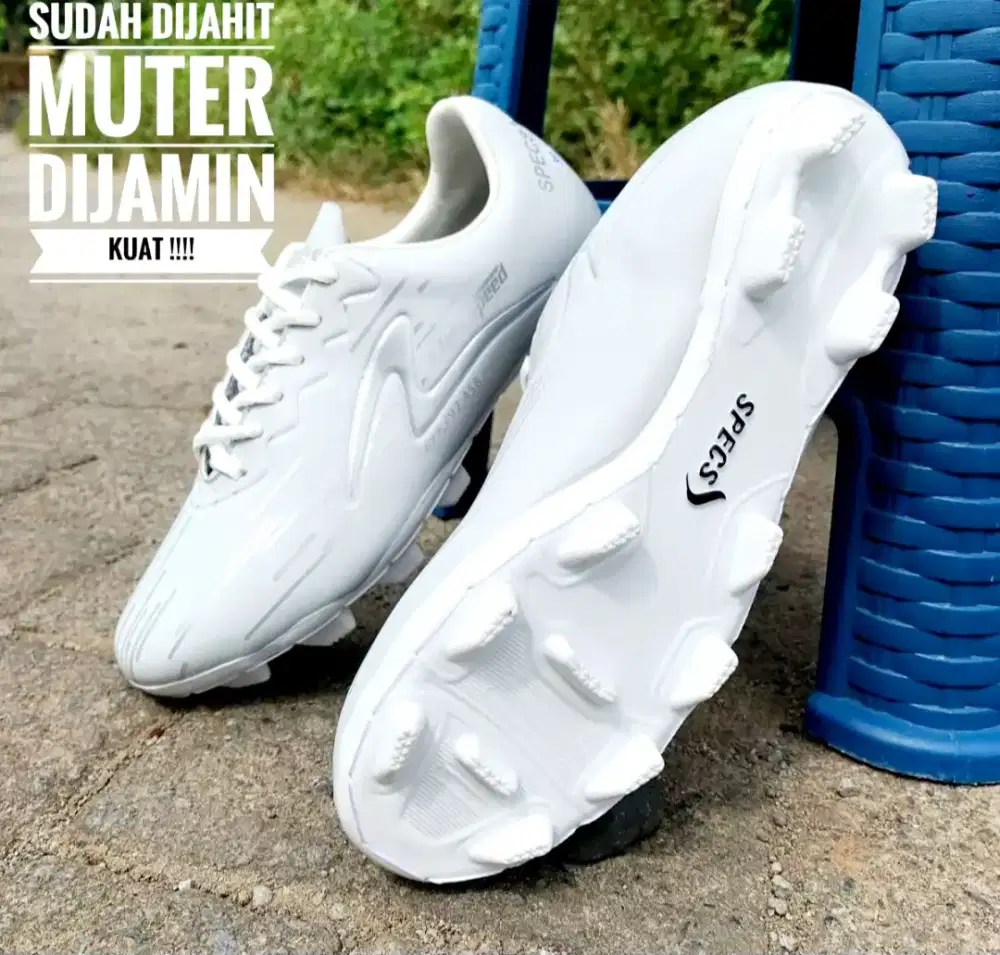 SEPATU BOLA SPECS INFINITY PRIA