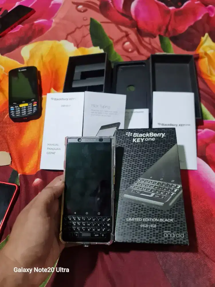 Dijual hp bb key one  fullset