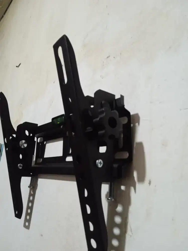 Bracket TV led lcd gratis jasa pasang