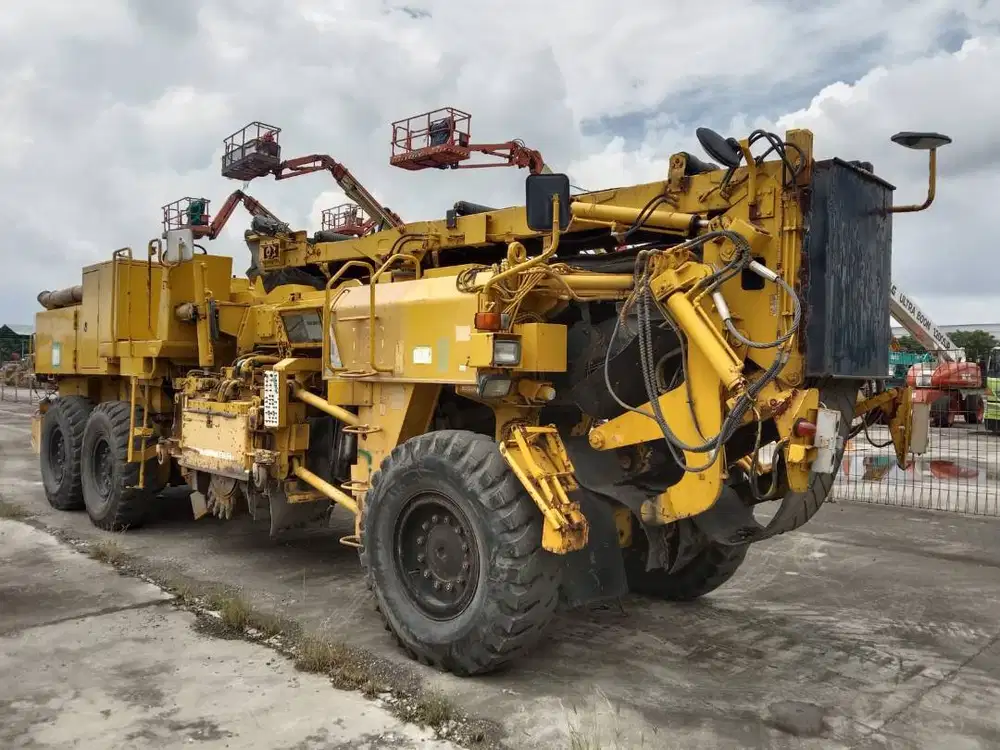 Road Cutter Sakai ER550F