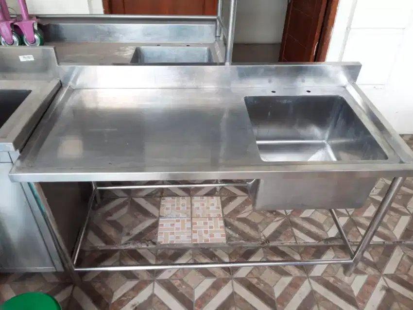Sink single plus table stainless
