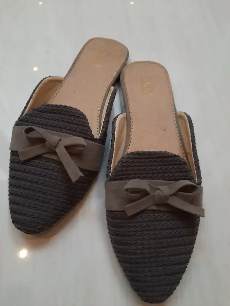 Sepatu Flat Shoes - Evelyn Selop