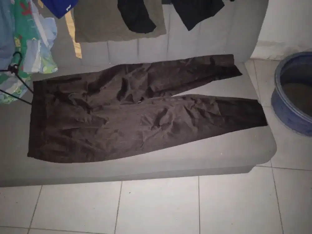 Celana warna hitam edition