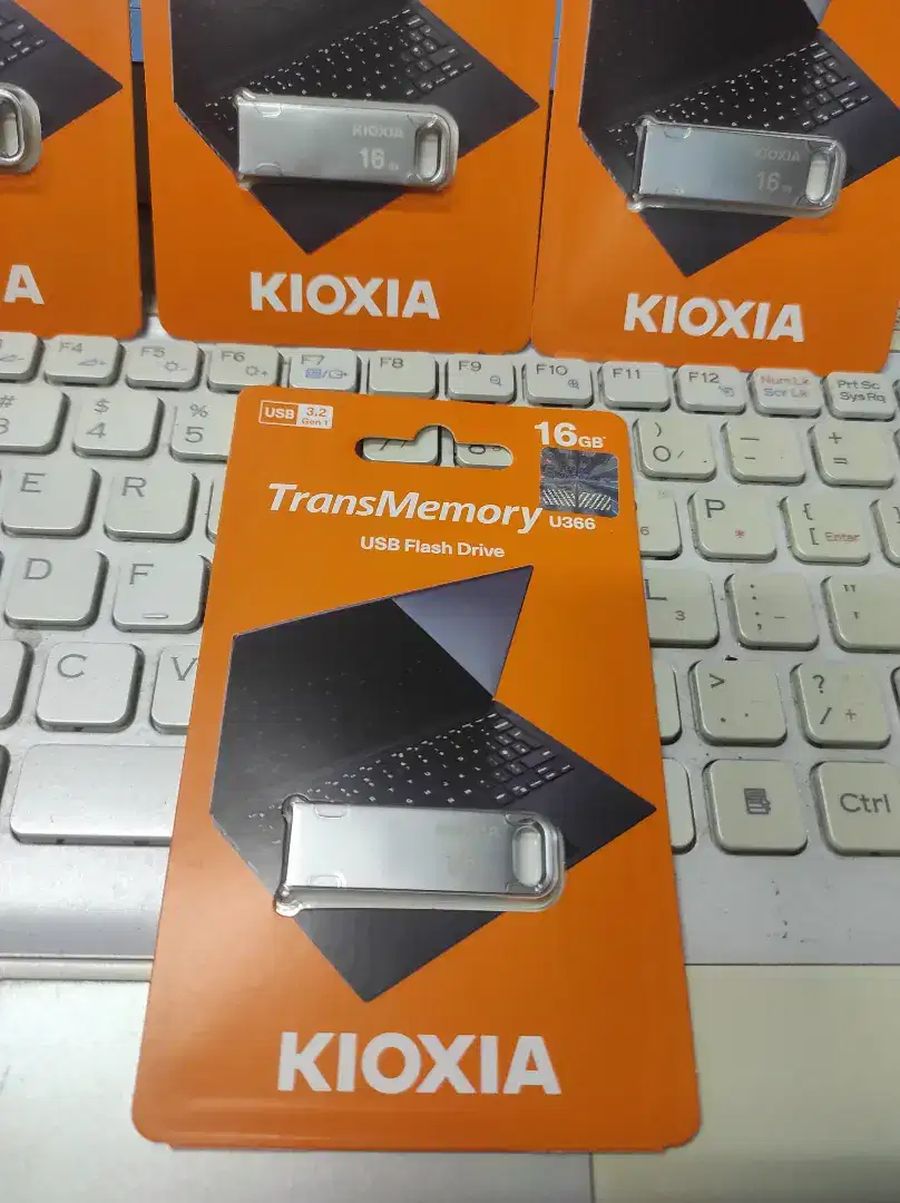 Flashdisk KIOXIA 16gb ORI model besi murah