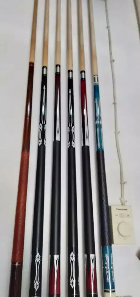 Menjual stik billiard