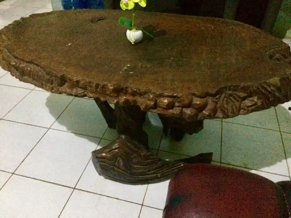 Meja Akar Kayu Jati Solid