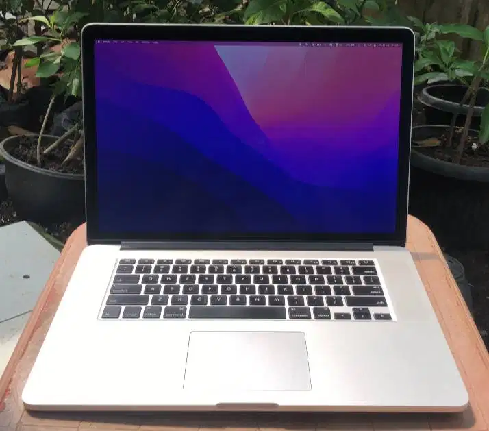 MacBook Pro 2015 15” RAM16GB SSD500GB Dual-VGA Retina