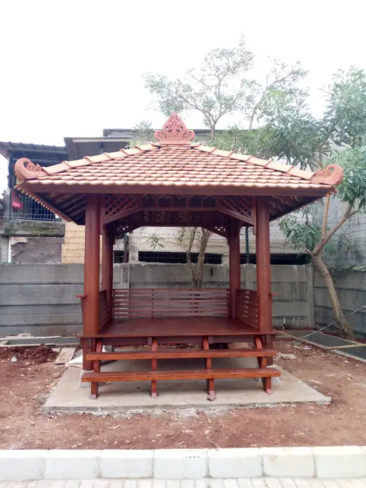 Gazebo gelugu - gazebo kayu kelapa minimalis