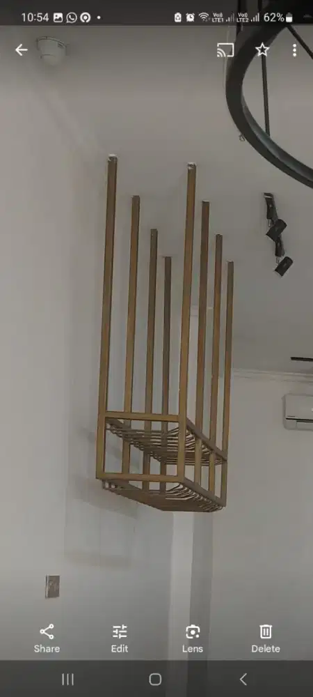 Rak gantung mini bar design interior