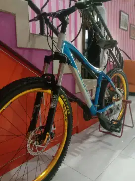 Sepeda gunung MTB FWD forward cleto 3.0