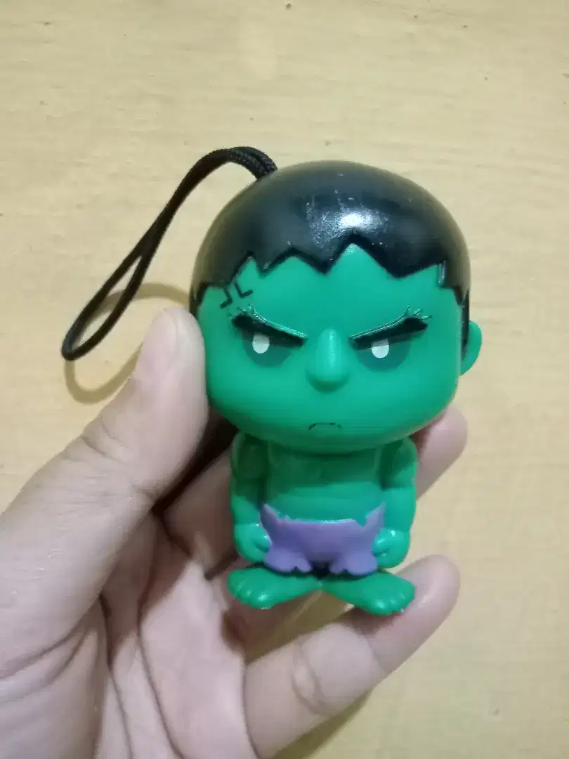 Mainan Fiture HULK happy meal MCD